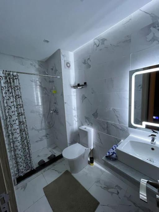 Apartamento Experience De Luxe Ultime / Parking / Restaurant / Cafe / Carrefour Uchda  Exterior foto