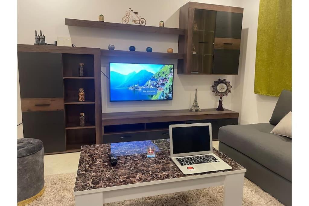 Apartamento Experience De Luxe Ultime / Parking / Restaurant / Cafe / Carrefour Uchda  Exterior foto